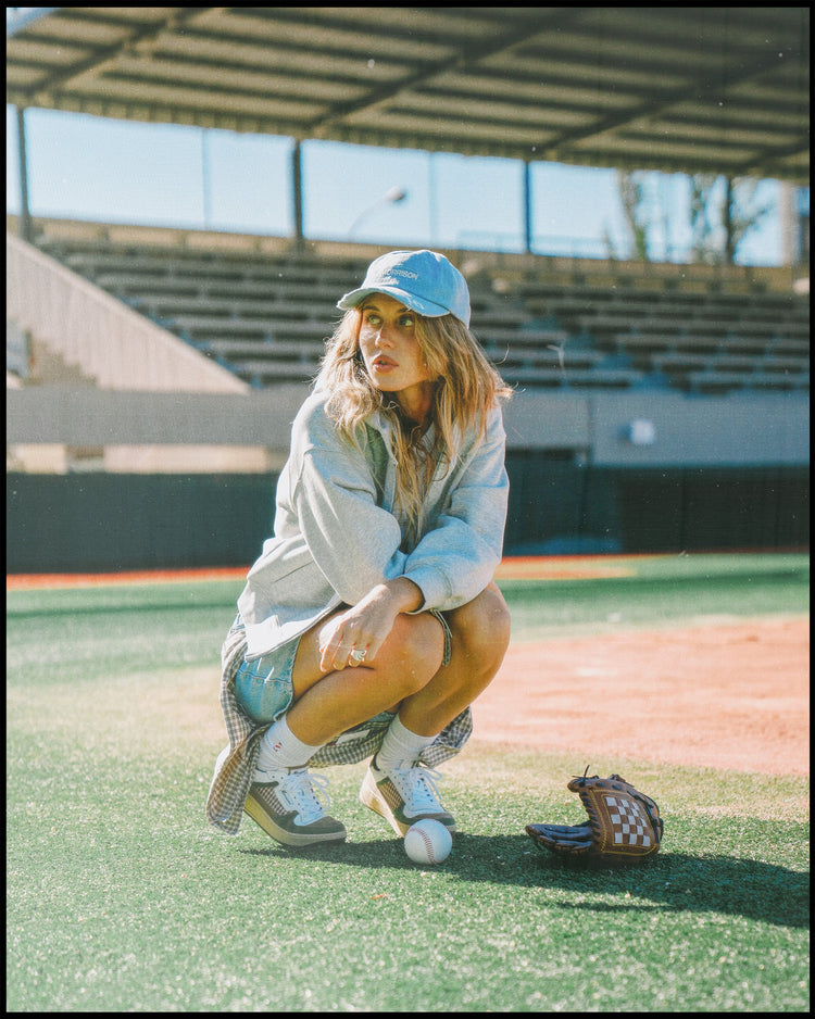 [woman]