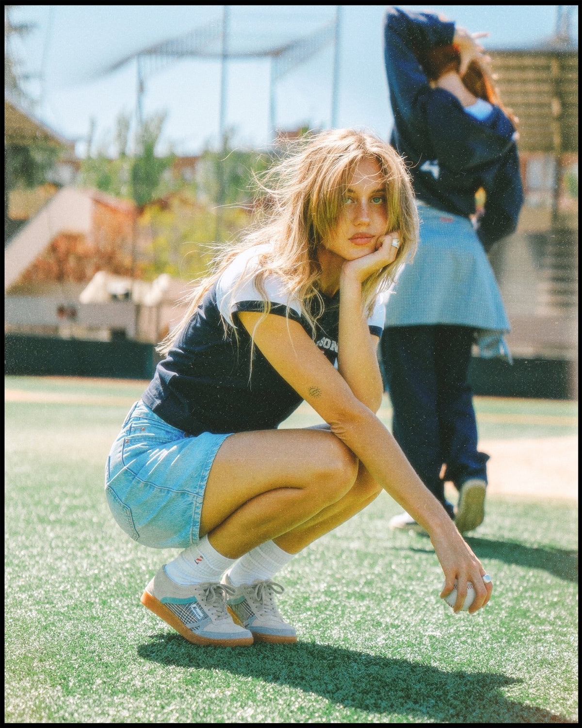 [woman]